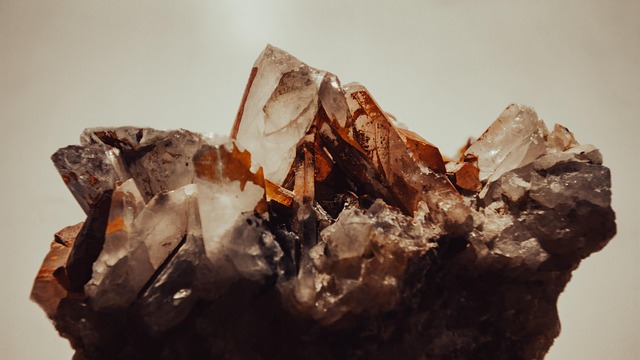 quartz-stone-8068478_640.jpg